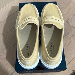 COLE HAAN loafer brand new